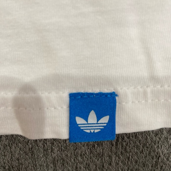 Set of 4 Women’s Active wear shirts - Picture 7 of 15